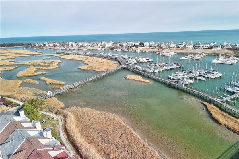 WELCOME HOME TO THIS WONDERFUL GATED COMMUNITY, BEAUTIFULLY SET - Beach Townhome/Townhouse for sale in Hampton, Virginia on Beachhouse.com