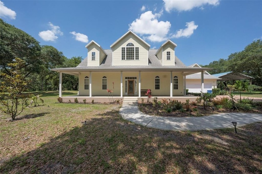 Private drive through approximately 6 acres with beautiful - Beach Home for sale in Tampa, Florida on Beachhouse.com