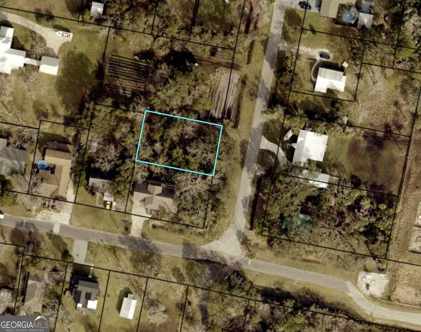 RIGHT IN THE HEART OF DOWNTOWN THIS NICE BUILDING LOT IS WAITING - Beach Lot for sale in Saint Marys, Georgia on Beachhouse.com