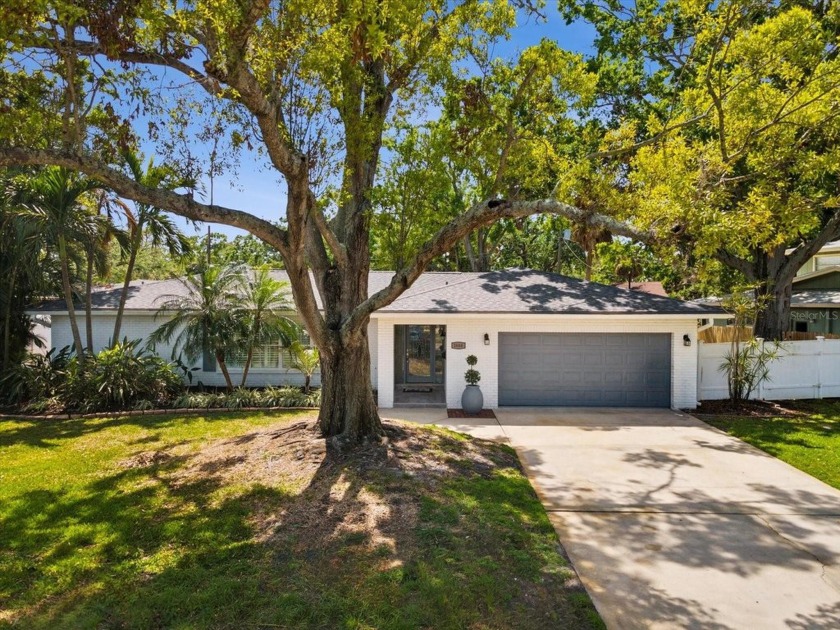 *NEW PRICE IMPROVEMENT*Welcome to your bright and beautiful home - Beach Home for sale in St. Petersburg, Florida on Beachhouse.com