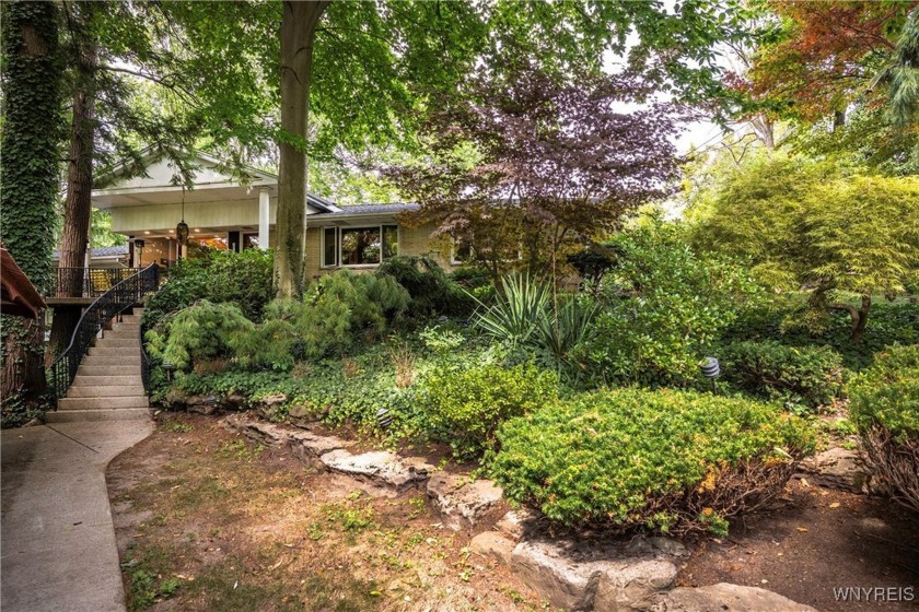 Mid century modern residence situated on 3.3 acres of woods, as - Beach Home for sale in Hamburg, New York on Beachhouse.com