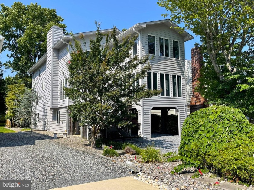 Stunning coastal home located just 3 blocks to the beach and - Beach Home for sale in Bethany Beach, Delaware on Beachhouse.com