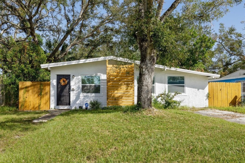 Charming 3-bedroom, 1-bath bungalow in the heart of St - Beach Home for sale in St. Petersburg, Florida on Beachhouse.com
