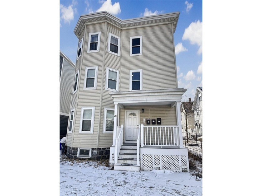 Range priced: Seller open to offers from $500,000-$550,000 - Beach Condo for sale in Boston, Massachusetts on Beachhouse.com