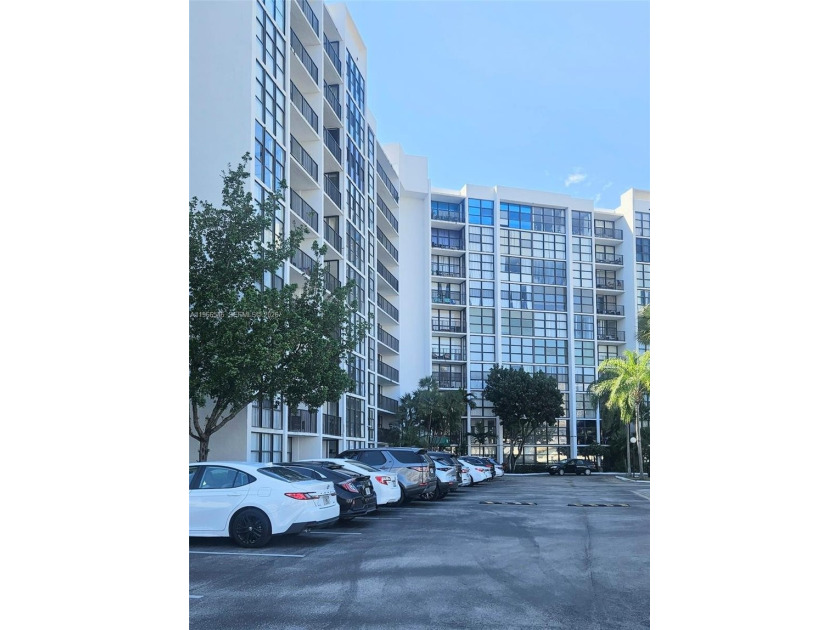 Best value in the area! Spacious 1 Bedroom + DEN / 1.5 Bath in a - Beach Condo for sale in Hallandale Beach, Florida on Beachhouse.com