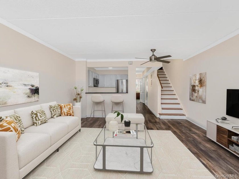 Welcome to 121 Sunset Blvd! Immaculate 2 Bedroom 2 Full Bath - Beach Condo for sale in Bronx, New York on Beachhouse.com