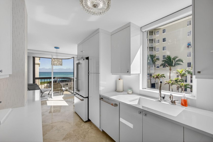 This meticulously renovated unit spared no detail in its - Beach Condo for sale in Singer Island, Florida on Beachhouse.com