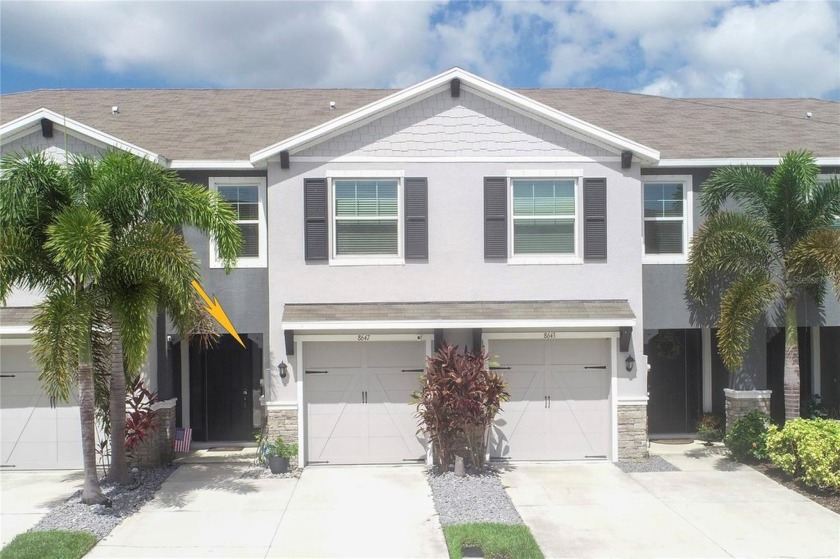 Motivated Sellers, moving closer to family!  Come see this - Beach Townhome/Townhouse for sale in Sarasota, Florida on Beachhouse.com