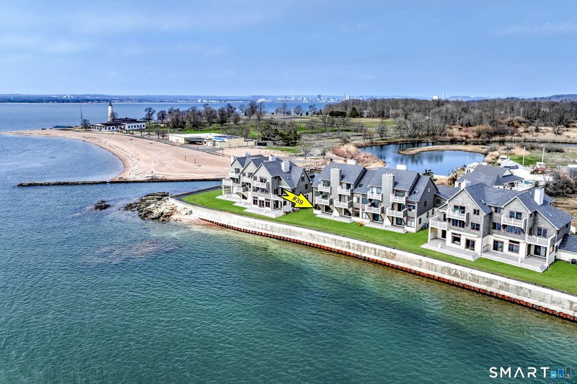 Discover this amazing coastal retreat in fabulous Shell Beach! - Beach Condo for sale in East Haven, Connecticut on Beachhouse.com