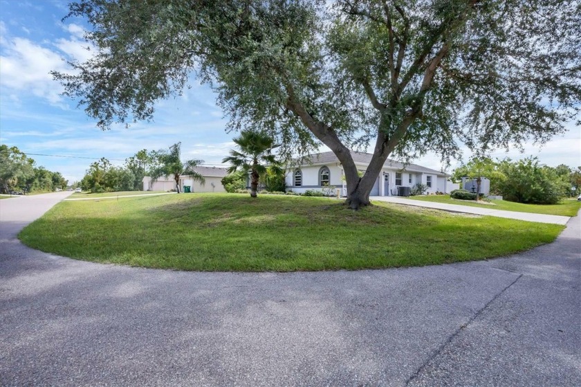 Welcome to this stunning 4-bedroom, 2  1/2 bathroom - Beach Home for sale in Port Charlotte, Florida on Beachhouse.com