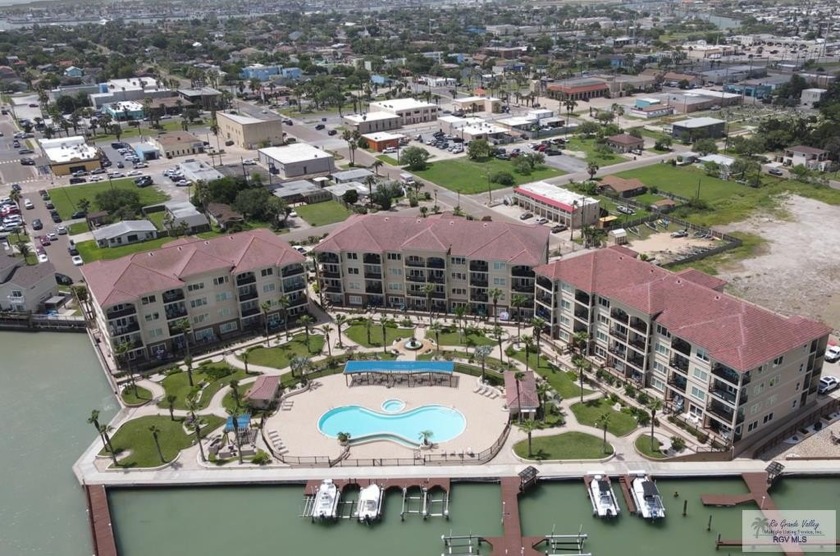 Virtual Tours & More - bit.ly/pds-3303 Discover coastal - Beach Condo for sale in Port Isabel, Texas on Beachhouse.com
