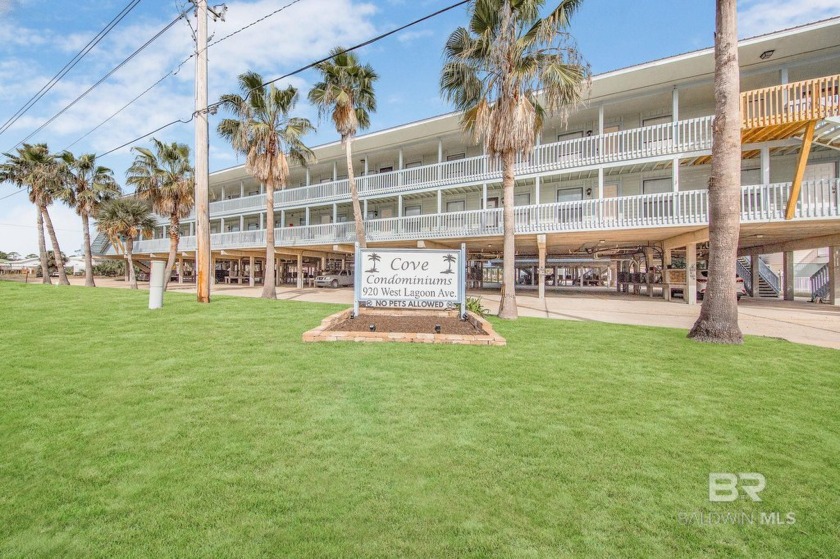 This beautifully renovated condo at The Cove offers an - Beach Home for sale in Gulf Shores, Alabama on Beachhouse.com