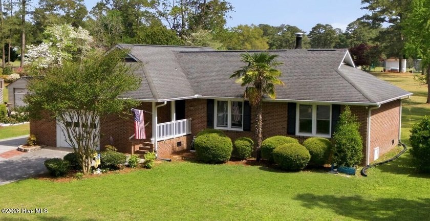 You can immediately sense the pride of ownership in this - Beach Home for sale in New Bern, North Carolina on Beachhouse.com