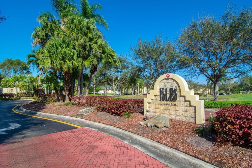 Investment-Ready with Spectacular Views This one-bedroom - Beach Condo for sale in Sunrise, Florida on Beachhouse.com