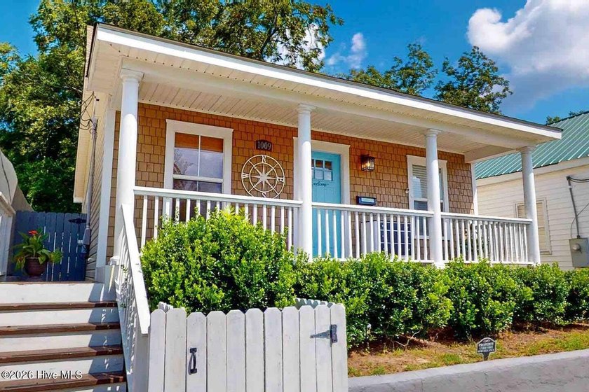 Quaint property in the Soda Pop District. Only blocks from - Beach Home for sale in Wilmington, North Carolina on Beachhouse.com