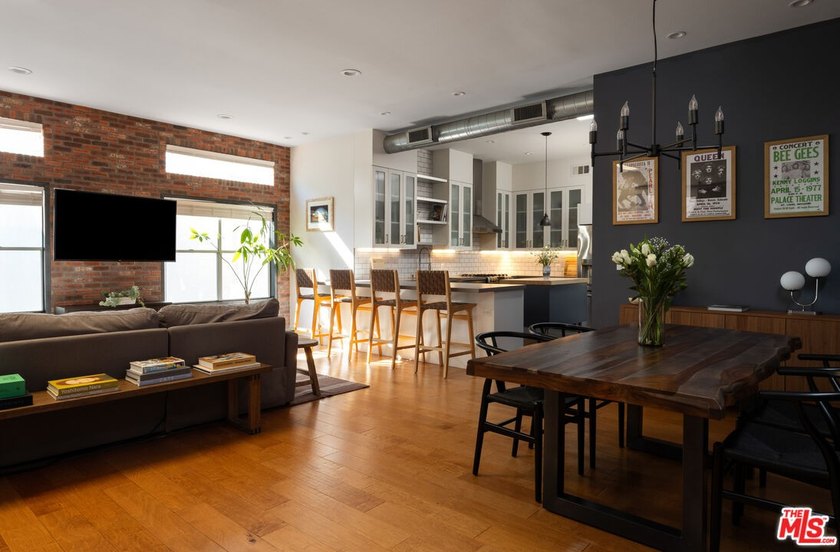 A Refined Venice Loft Just Steps from Rose Avenue. Tucked within - Beach Condo for sale in Venice, California on Beachhouse.com