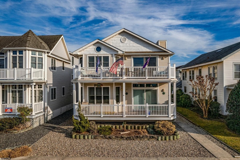 Gorgeous 2nd Floor unit that offers 4 Bedroom 2 Bathrooms with - Beach Condo for sale in Ocean City, New Jersey on Beachhouse.com
