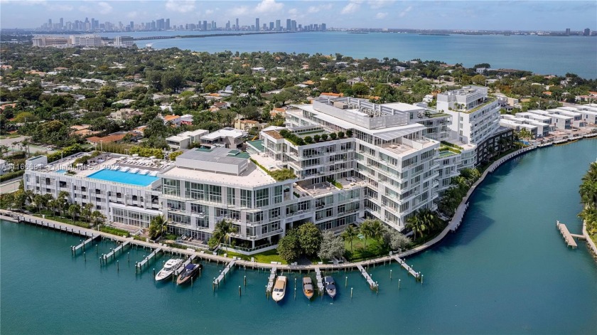 A quiet, lakeside community, waterfront gardens, rooftop pool - Beach Condo for sale in Miami Beach, Florida on Beachhouse.com