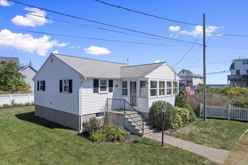 Views of the Ocean from your Kitchen window! Less then a five - Beach Home for sale in York, Maine on Beachhouse.com