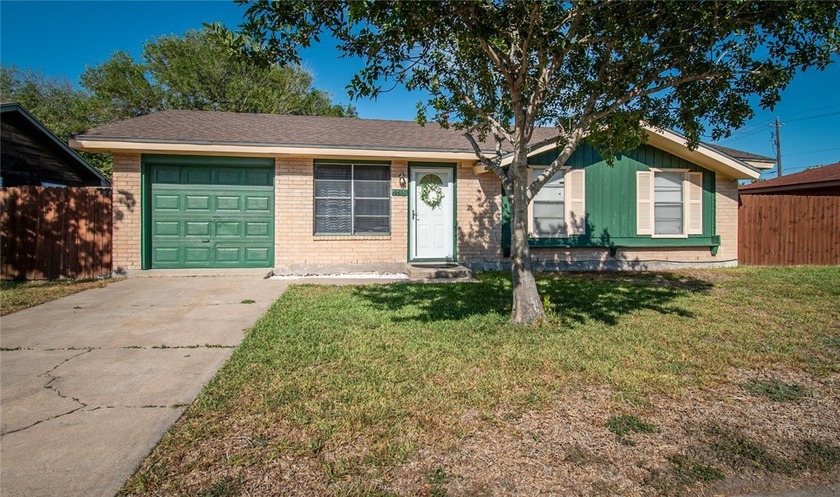 This charming three-bedroom, one-bath home is ready for its new - Beach Home for sale in Corpus Christi, Texas on Beachhouse.com
