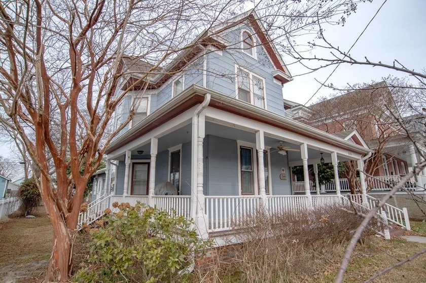 Charming Victorian Cottage w/wrap around porch on tree lined - Beach Home for sale in Cape Charles, Virginia on Beachhouse.com