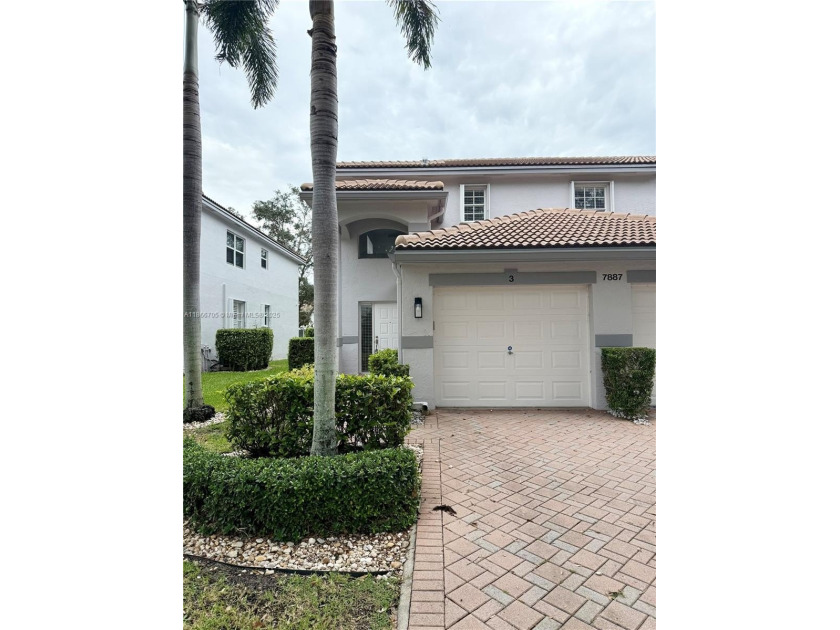 Beautiful 2nd floor home with elevator boost 2 bedrooms and 2 - Beach Condo for sale in Boynton Beach, Florida on Beachhouse.com