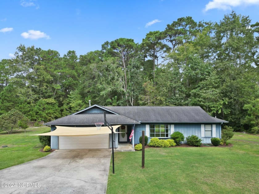 Charming 3-bedroom, 2-bathroom ranch in the desirable Carolina - Beach Home for sale in Calabash, North Carolina on Beachhouse.com