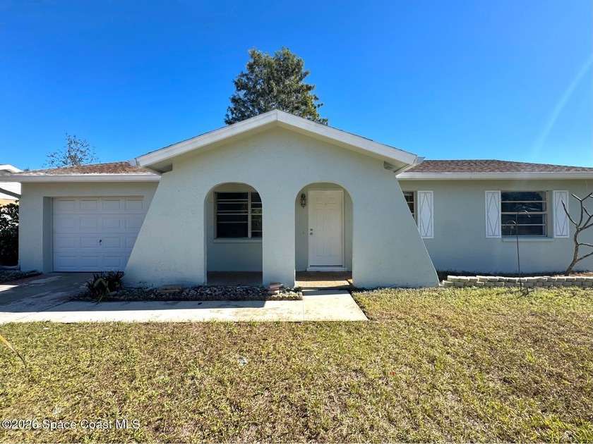 SELLER FINANCING IS AVAILABLE ON THIS HOME - ALSO, SELLER PAYING - Beach Home for sale in Melbourne, Florida on Beachhouse.com