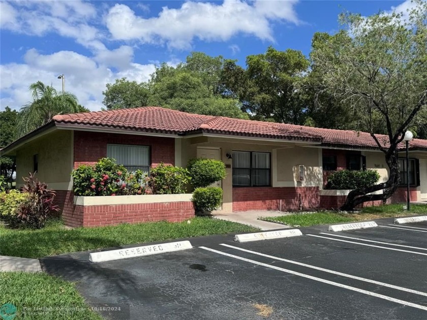 Welcome to this charming corner Villa located in Royal Grenadier - Beach Condo for sale in Coral Springs, Florida on Beachhouse.com