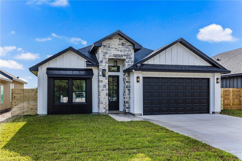 New Construction Modern Farmhouse | Coastal Texas Living | - Beach Home for sale in Aransas Pass, Texas on Beachhouse.com