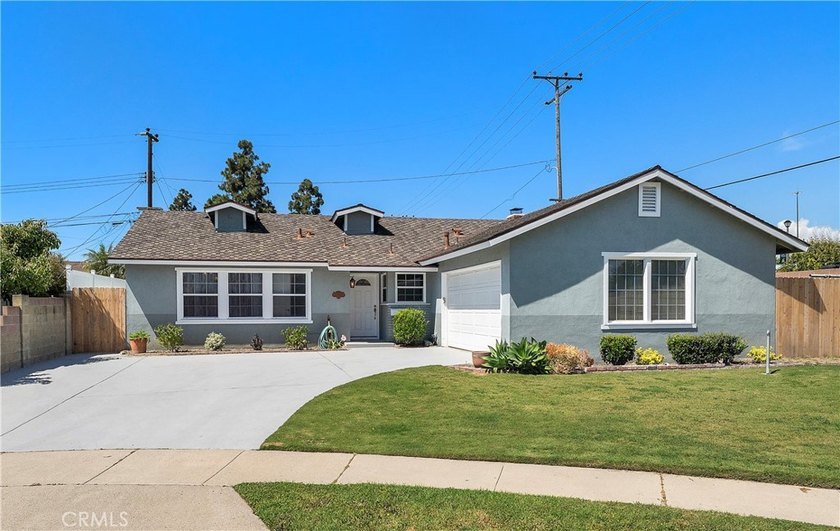 Absolutely charming and beautifully upgraded, this clean turnkey - Beach Home for sale in Huntington Beach, California on Beachhouse.com