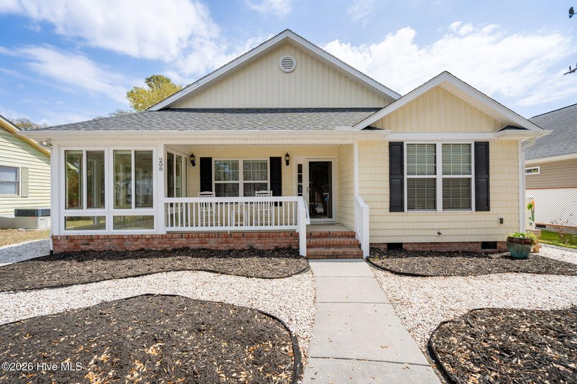 Location, Location, Location...in the heart of it all on NE 52nd - Beach Home for sale in Oak Island, North Carolina on Beachhouse.com