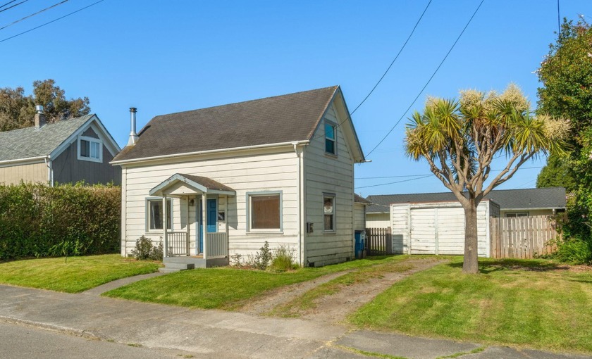 Here is your chance to own a home and have an additional rented - Beach Home for sale in Eureka, California on Beachhouse.com
