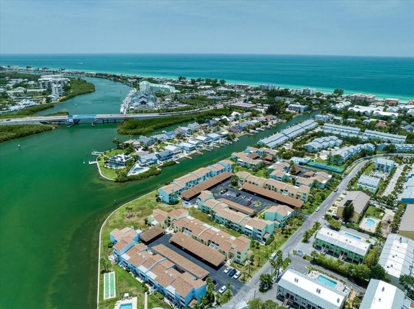 Cute as a button and ready for YOU! Come live your best beach - Beach Condo for sale in Indian Rocks Beach, Florida on Beachhouse.com