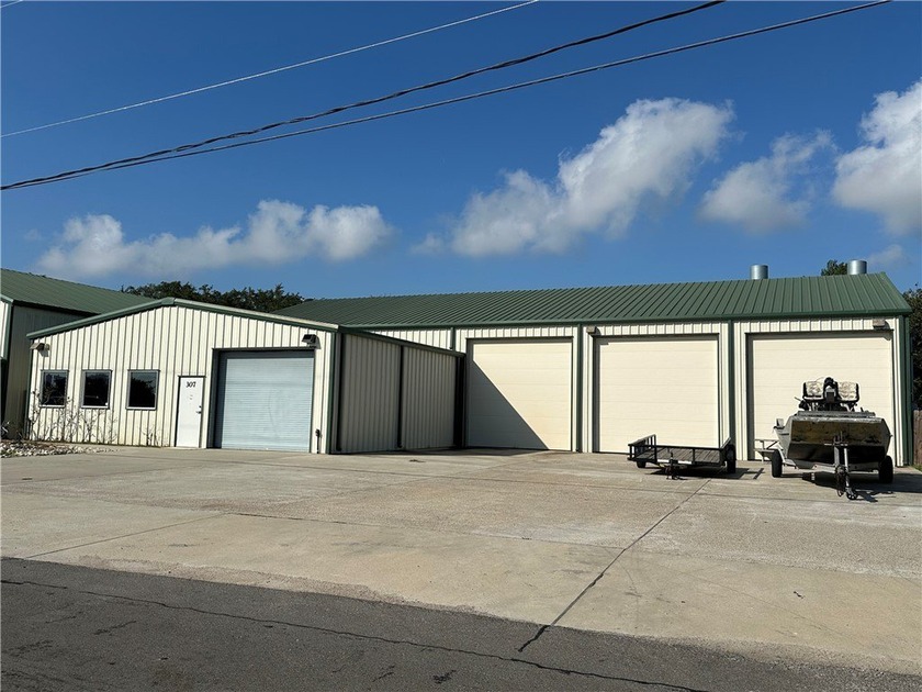 This property can be used as a commercial building for a - Beach Commercial for sale in Fulton, Texas on Beachhouse.com