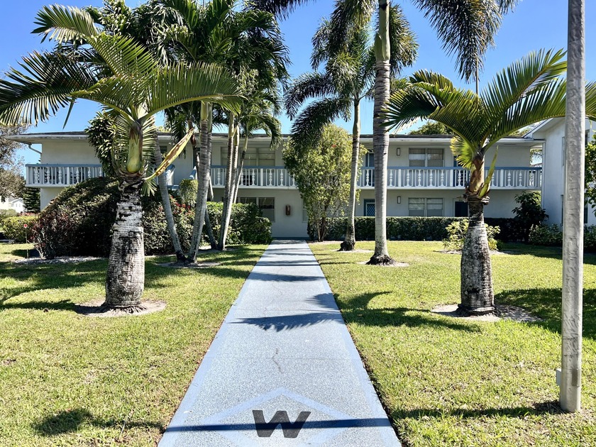 Enjoy vibrant 55+ living in the heart of Deerfield Beach.Updated - Beach Condo for sale in Deerfield Beach, Florida on Beachhouse.com