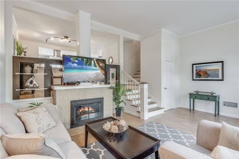 Welcome home to this beautifully updated and remodeled townhome - Beach Townhome/Townhouse for sale in Redondo Beach, California on Beachhouse.com