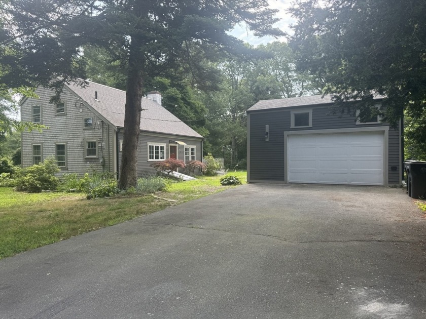 Discover this rare classic New England-style cape which offers - Beach Home for sale in Dartmouth, Massachusetts on Beachhouse.com