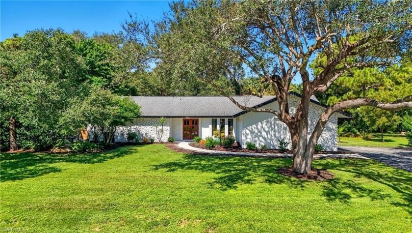 Move-in ready single-family, furnished pool home in the highly - Beach Home for sale in Naples, Florida on Beachhouse.com