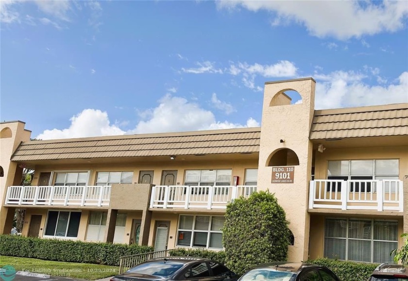 Remarkable 55+ Community, Sunrise Lakes Phase 3, offers a fully - Beach Condo for sale in Sunrise, Florida on Beachhouse.com