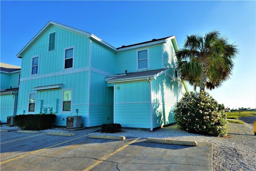 Calm, coastal breezes let you know you have arrived at a - Beach Townhome/Townhouse for sale in Corpus Christi, Texas on Beachhouse.com