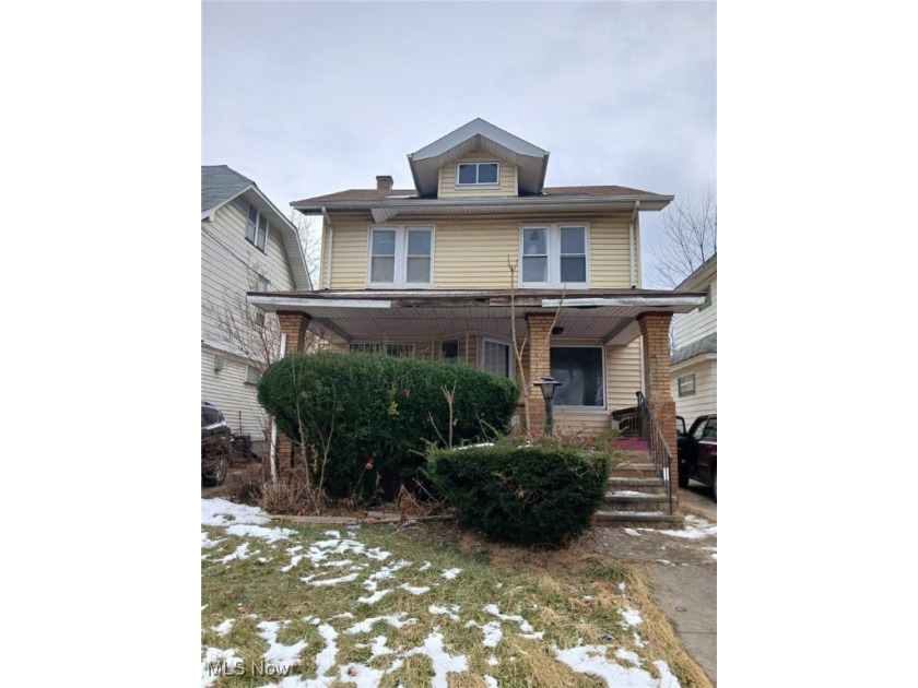Charming Colonial with Great Potential in Cleveland! Welcome to - Beach Home for sale in Cleveland, Ohio on Beachhouse.com
