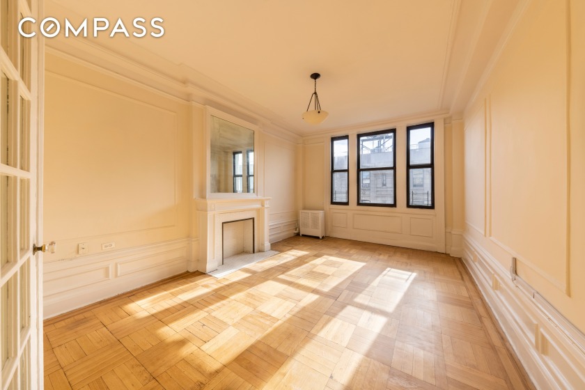 This Top floor, desirable corner split two bedroom, 1 bath - Beach Home for sale in New York, New York on Beachhouse.com