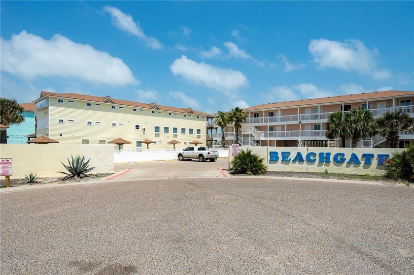 Fantastic opportunity to own a condo in a beachfront complex - Beach Condo for sale in Port Aransas, Texas on Beachhouse.com