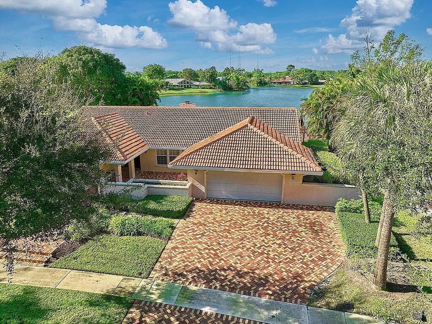 This home has not been on the market for almost forty years. Set - Beach Home for sale in Boca Raton, Florida on Beachhouse.com