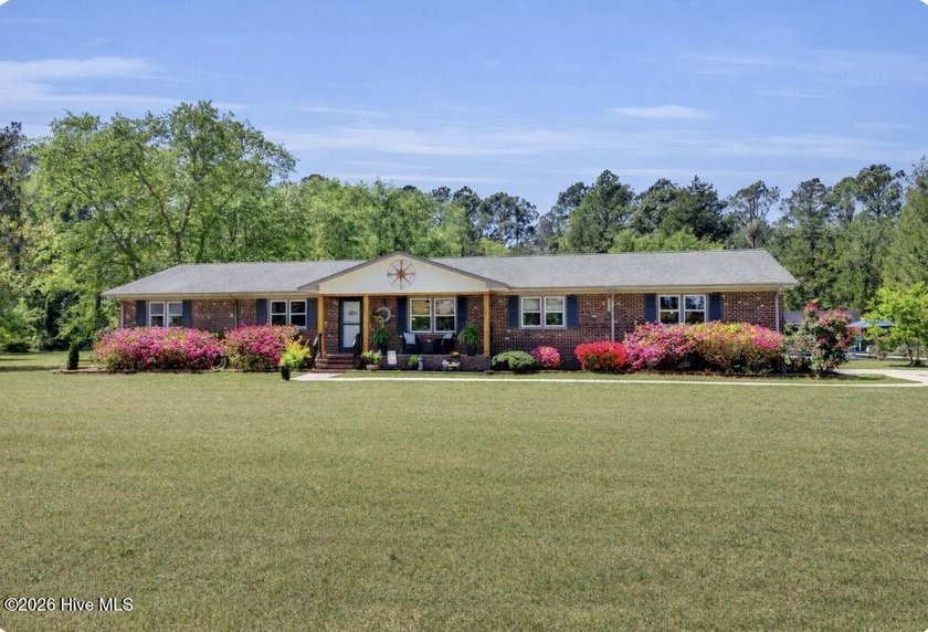 5 Acres/Pool/Workshop!!! Set on five unrestricted acres, this - Beach Home for sale in New Bern, North Carolina on Beachhouse.com