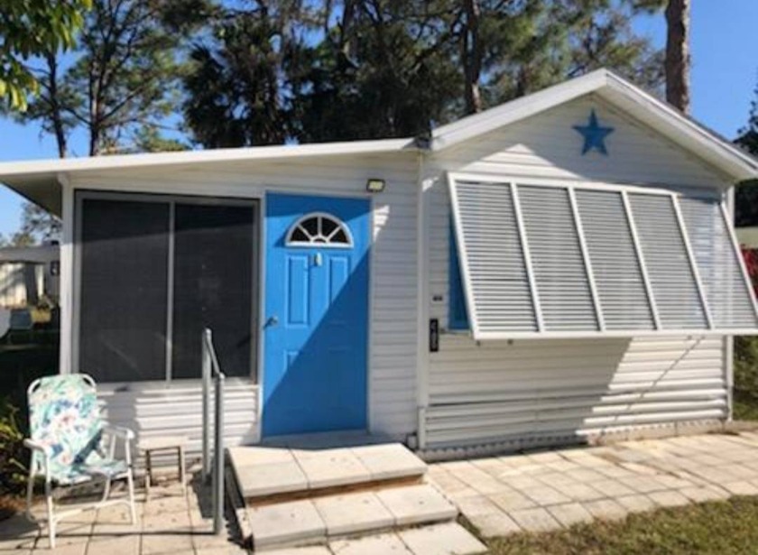 ** More Pics Coming **Nice Park Model Situated in All Age Park - Beach Home for sale in Venice, Florida on Beachhouse.com