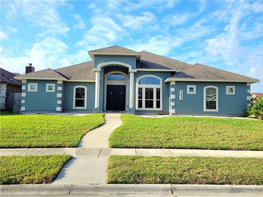 Welcome to this stunning single story 5 bedroom, 3 bath home - Beach Home for sale in Corpus Christi, Texas on Beachhouse.com