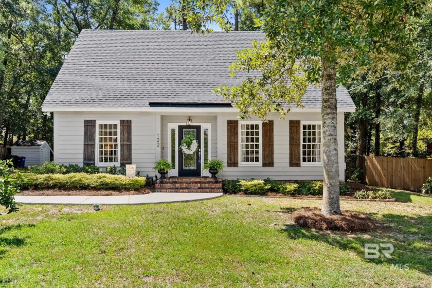 Welcome to this charming 3/2 house in popular Lake Forest! This - Beach Home for sale in Daphne, Alabama on Beachhouse.com