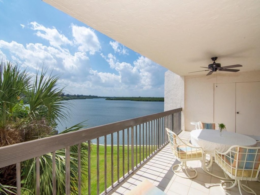 Stunning, renovated penthouse condo overlooking the Indian River - Beach Home for sale in Vero Beach, Florida on Beachhouse.com